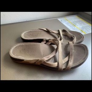Chaco Slip On Size 7